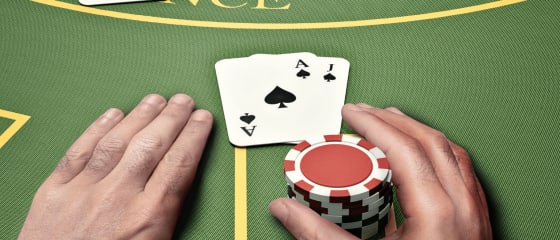 Μάθετε τη διαφορά: Μπλάκτζακ έναντι πόκερ!